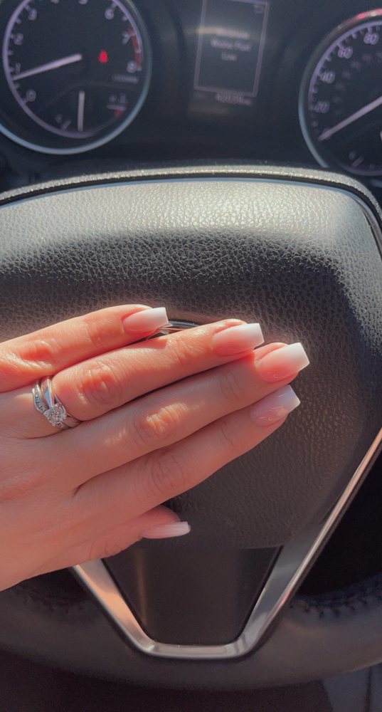 Oasis Nails & Spa Logo