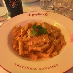 Rigatoni Pasta alla Vodka (with chicken) Rigatoni Pasta alla Vodka (with chicken)