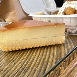 El Alebrije Mexican Food - Flan, look how thick that flan is