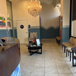 Family Orthodontic Center - Mehdi Motakef - Lobby
