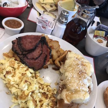 Petinos - Breakfast & Brunch Near Me - Saint-Léonard, Quebec