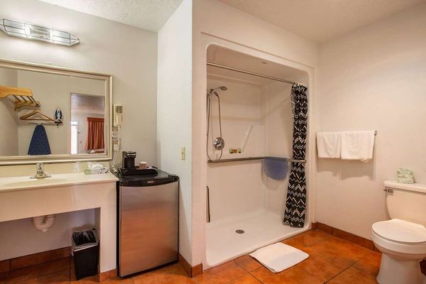 Sandia Peak Inn Old Town ABQ, a Howard Johnson by Wyndham by null