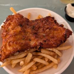 Mad Minnow Bar & Kitchen - Fish& Chips