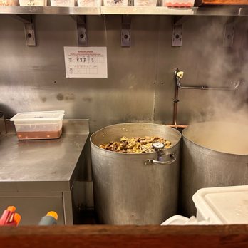 Kodawari Ramen - Stock cooking behind the counter. - Ramen Near Me - Paris, 75 Kodawari Ramen - Stock cooking behind the counter. - Ramen Near Me - Paris, 75