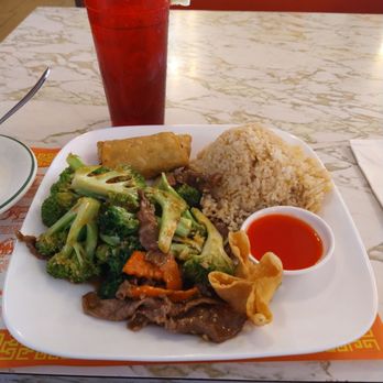 China Feast - The broccoli beef lunch special - Chinese Near Me - Winslow, Arizona China Feast - The broccoli beef lunch special - Chinese Near Me - Winslow, Arizona