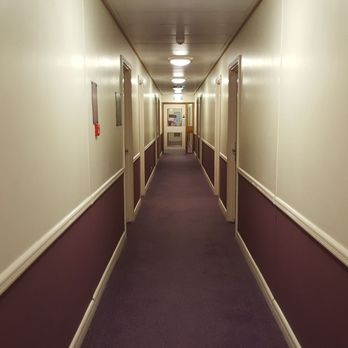 Premier Travel Inn - Hallway in Premier Inn Glasgow George Square - Hotels Near Me - Glasgow, GLG Premier Travel Inn - Hallway in Premier Inn Glasgow George Square - Hotels Near Me - Glasgow, GLG