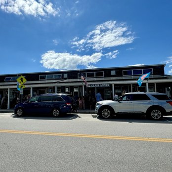 St Clair Annex - Exterior - Ice Cream & Frozen Yogurt Near Me - Westerly, Rhode Island