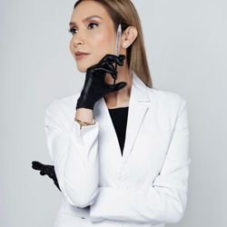 Dra Guadalupe Villa especialista en botox, fillers y tratamientos corporales.