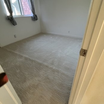 Straus Carpets - Ripple in bedroom carpet - Carpeting Near Me - Oakland, California