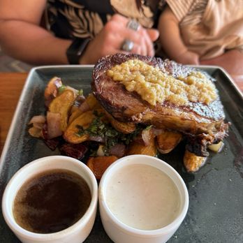 Hula Grill Waikiki - Hawaiian Near Me - Honolulu, Hawaii Hula Grill Waikiki - Hawaiian Near Me - Honolulu, Hawaii