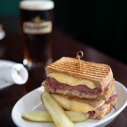 Johnny Foley's - Reuben Sando - Irish pub style