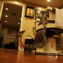 Lloyd's Barbershop - Santa Monica