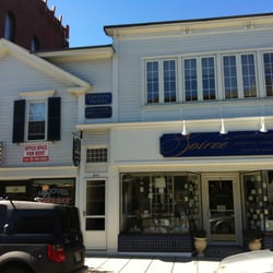 Colpitts Travel - Entrance is located through the door to the right of the barber shop, seen in this photo.