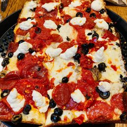 BROWN DOG PIZZA - 499 Photos & 946 Reviews - 110 E Colorado Ave
