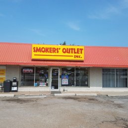 Exterior outside entrance of Smokers Outlet - Lebanon, Missouri Exterior outside entrance of Smokers Outlet - Lebanon, Missouri