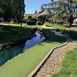 Tualatin Island Greens - Hole 18