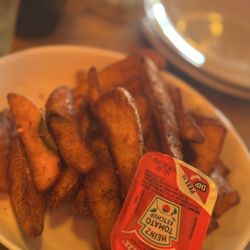 Barn Booze n Bites - Crispy wedges