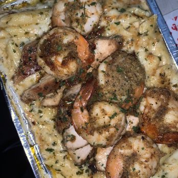 Teedeez - Chicken and Shrimp White Mac - Salad Near Me - Maple Heights, Ohio