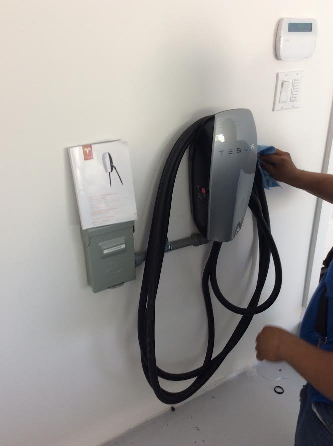 Slide of Costa Mesa Electrical Fixers