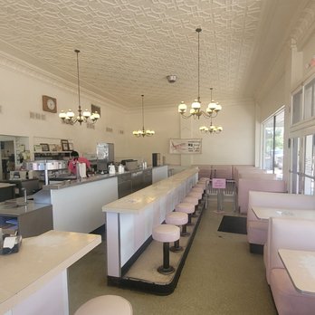 Superior Dairy - Inside store - Ice Cream & Frozen Yogurt Near Me - Hanford, California Superior Dairy - Inside store - Ice Cream & Frozen Yogurt Near Me - Hanford, California