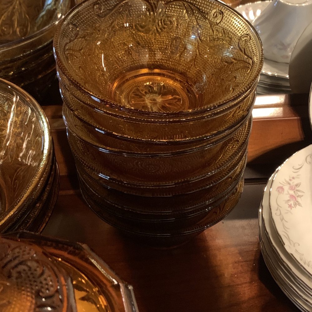 T-Box Antique Mall - Dessert bowls - Antiques Near Me - Shawnee, Oklahoma T-Box Antique Mall - Dessert bowls - Antiques Near Me - Shawnee, Oklahoma