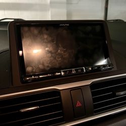 San Diego Car Care - Costa Verde - Fingerprints still all over my dashboard display after paying for the 5 Star Wash package...