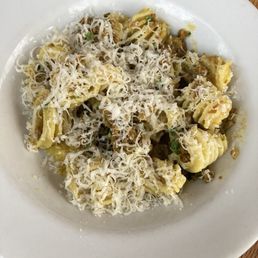 Radiatore with lamb, saffron, and fennel seed Radiatore with lamb, saffron, and fennel seed