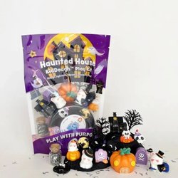 Monkey Fish Toys - Scare up some spooky fun with the EGKD Haunted House Play Kit from Monkey Fish Toys! Features Boo-Berry scented sensory dough...
