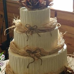 Nt's Finest Cake Craft & Party Store - Our wedding cake 9/24/16. Looked amazing and tasted like Heaven!