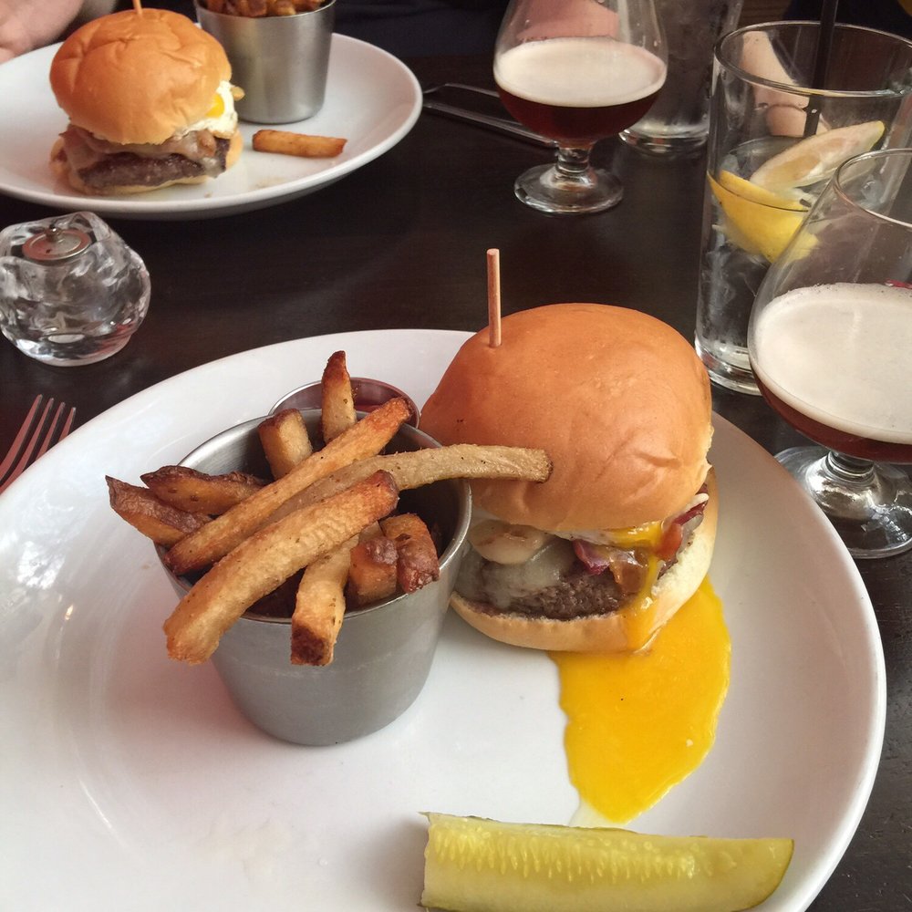 Hecks - Burger with egg, bourbon ale - Breakfast & Brunch Near Me - Cleveland, Ohio Hecks - Burger with egg, bourbon ale - Breakfast & Brunch Near Me - Cleveland, Ohio