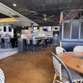 Vanbarry's Public House - Inside - New American Near Me - Orlando, Florida Vanbarry's Public House - Inside - New American Near Me - Orlando, Florida