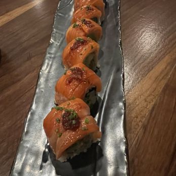 Hachi - Chili salmon makimono - Japanese Near Me - Houston, Texas
