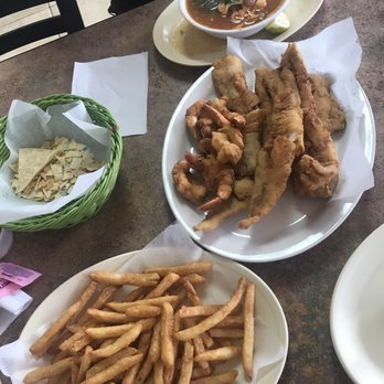 La Playa Seafood Restaurant - Fries with the family order - Seafood Near Me - San Antonio, Texas