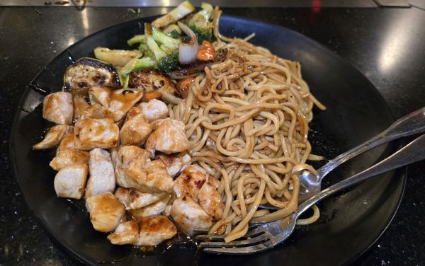 Zou Japanese Steakhouse, 756 Glen St, Queensbury, NY 12804