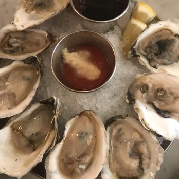 Neptune Oyster - Fresh oysters - Seafood Near Me - Boston, Massachusetts