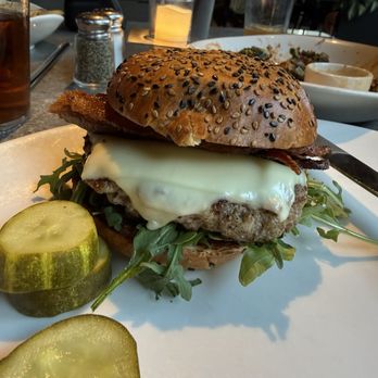 Yard House - Kurobuta burger - Bars Near Me - Tampa, Florida Yard House - Kurobuta burger - Bars Near Me - Tampa, Florida