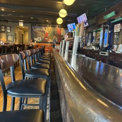Daily Bar & Grill