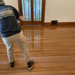 Sunwest Hardwood Floors - Applying the final clear coat