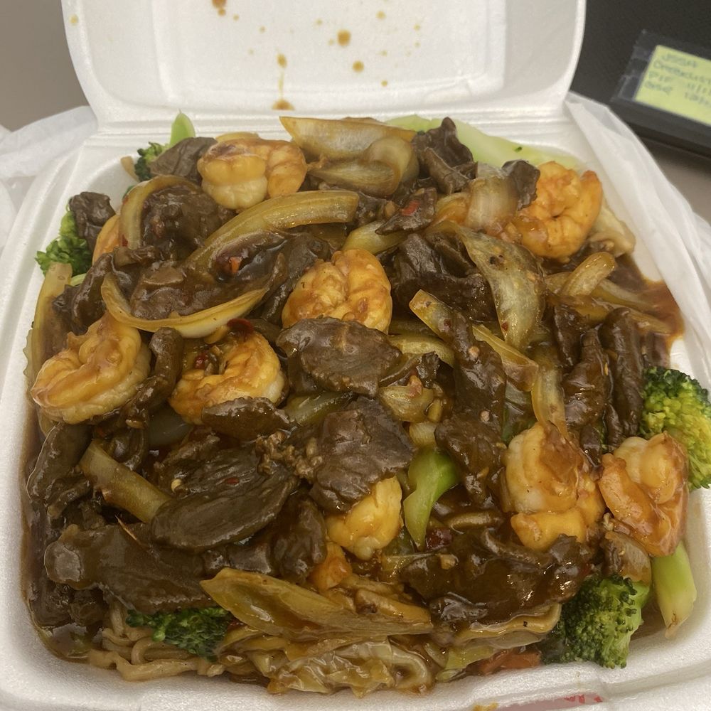 Mark's Kitchen - Steak and Shrimp with noodles - American Near Me - Fresno, California Mark's Kitchen - Steak and Shrimp with noodles - American Near Me - Fresno, California