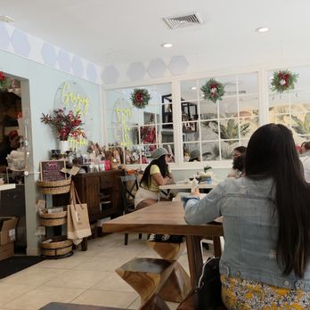 Fig & Ginger - Inside - Breakfast & Brunch Near Me - Honolulu, Hawaii