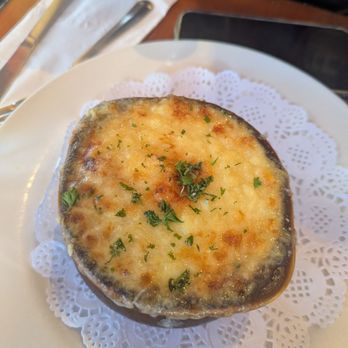 Chez Maman West - French onion soup - French Near Me - San Francisco, California