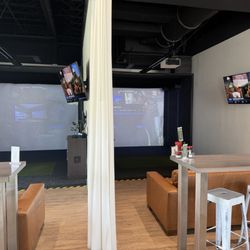 Tee Off at The Wharf - Inside