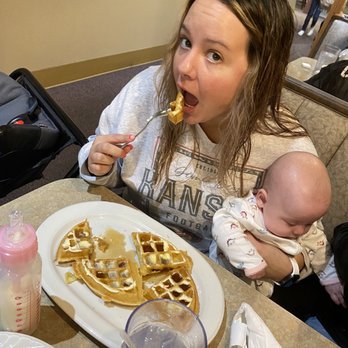 Pegah's Family Restaurant - Chicken & Waffles - Breakfast & Brunch Near Me - Shawnee, Kansas