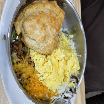 Tasty Biscuit - Southern Skillet - American Near Me - Bolingbrook, Illinois