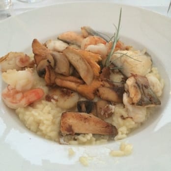 Schloss Hünigen - Risotto Mare e Monti (Risotto mit Waldpilzen und Fisch, Scampi ...) - Hotels Near Me - Konolfingen, BE