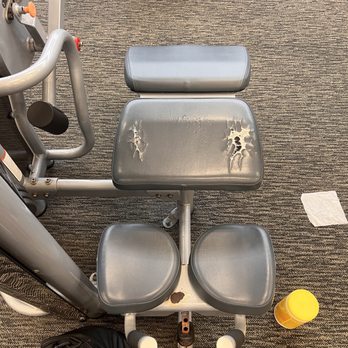 LA Fitness - Worn Equipment - Gyms Near Me - Waldorf, Maryland