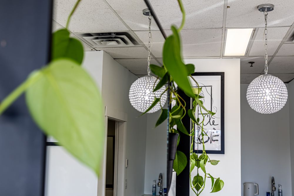 LA CLE’ BEAUTY Updated October 2024 Request an Appointment 8170