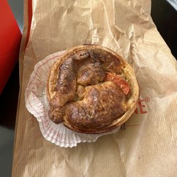 La Tarte Tropézienne - Roasted tomato and goat cheese quiche