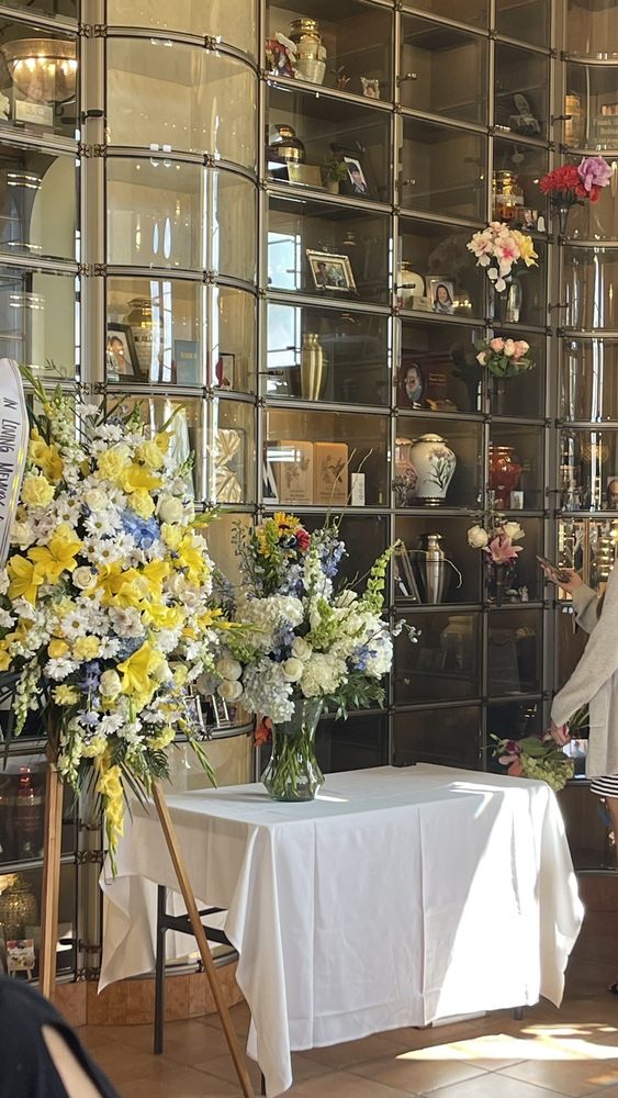 Lauren's Flower Deco