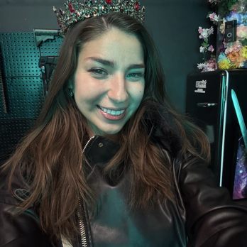 Rare Studios - Selfie with a tiara - Event Photography Near Me - Brooklyn, New York